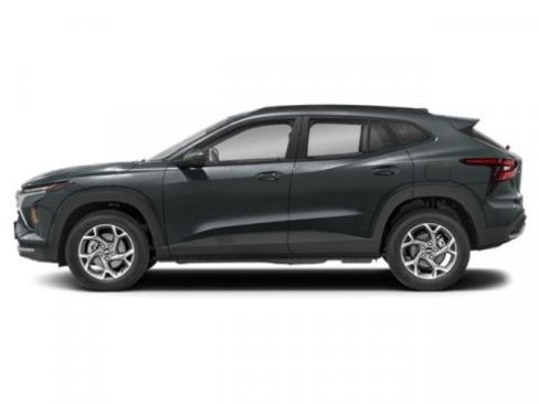 New 2026 Chevrolet Trax LS w/ LS Convenience Package FWD image 3