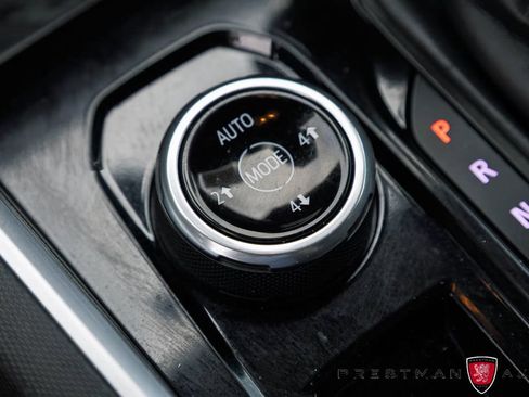 Used 2023 Chevrolet Colorado Trail Boss AWD/4WD image 8