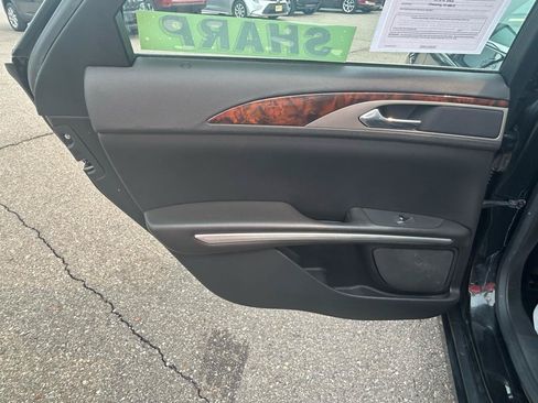 Used 2013 Lincoln MKZ FWD image 13