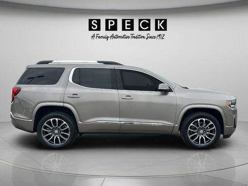 Used 2022 GMC Acadia Denali w/ Denali Technology Package FWD image 6