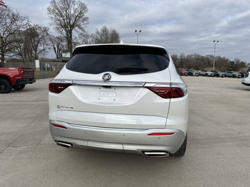 Used 2024 Buick Enclave Premium w/ Experience Buick Package image 6