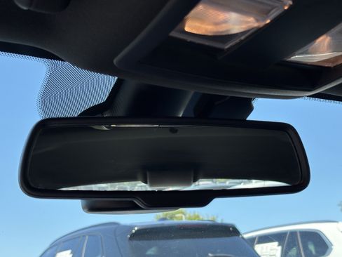 Used 2020 Dodge Challenger SXT RWD image 27