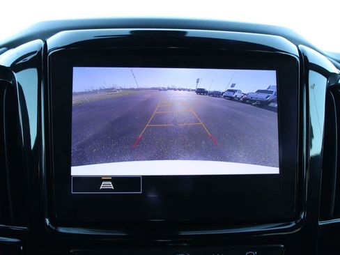 Used 2023 Chevrolet Traverse LT image 52