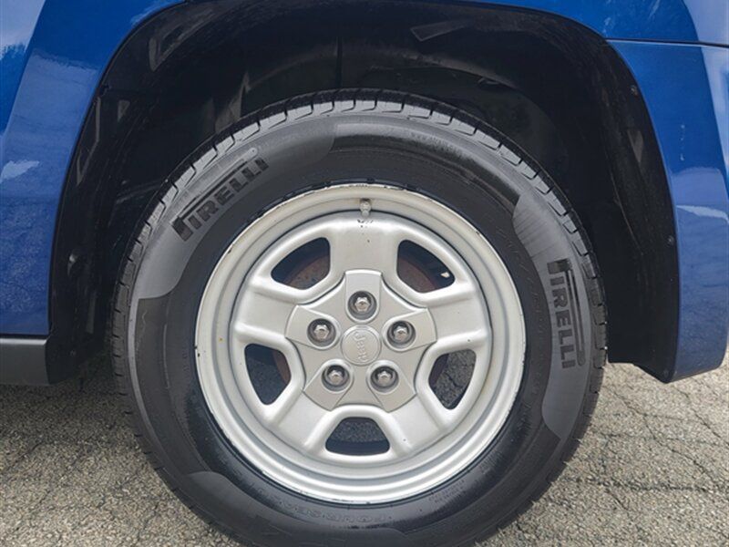 Used 2009 Jeep Patriot Sport FWD image 28