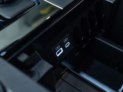 Used 2024 Toyota Tundra SR5 w/ SR5 Premium Package image 32