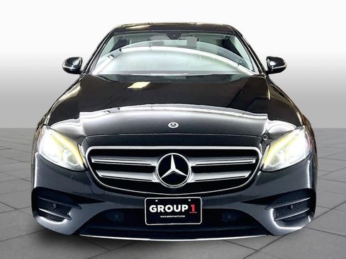 Certified 2018 Mercedes-Benz E 300 4MATIC image 4