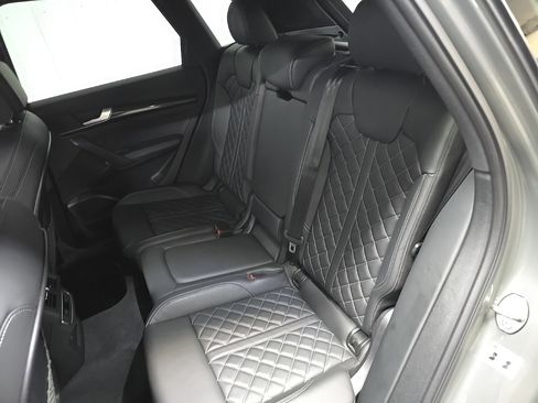 Used 2023 Audi SQ5 Premium Plus w/ Premium Plus Package image 34