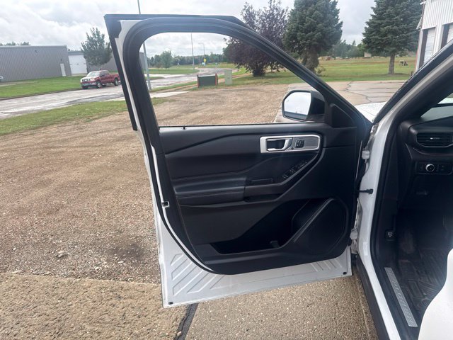 Used 2020 Ford Explorer Limited w/ Class III Trailer Tow Package AWD/4WD image 20