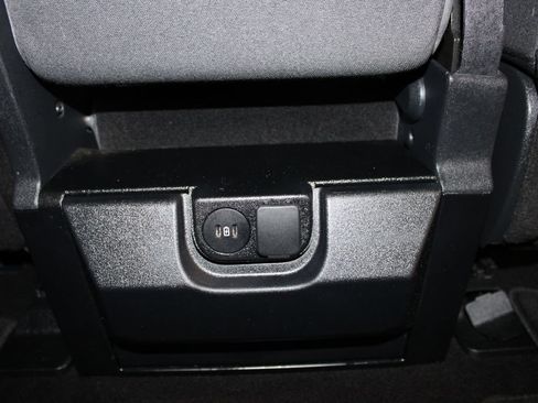 Used 2025 Ford F150 XLT w/ Equipment Group 301A Standard AWD/4WD image 31