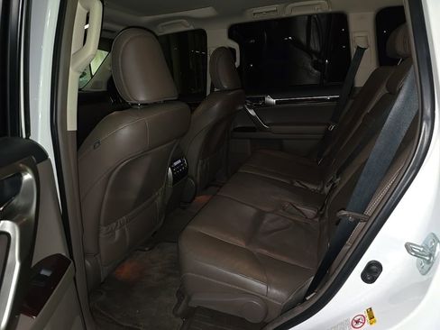 Used 2015 Lexus GX 460 w/ Premium Package AWD/4WD image 10