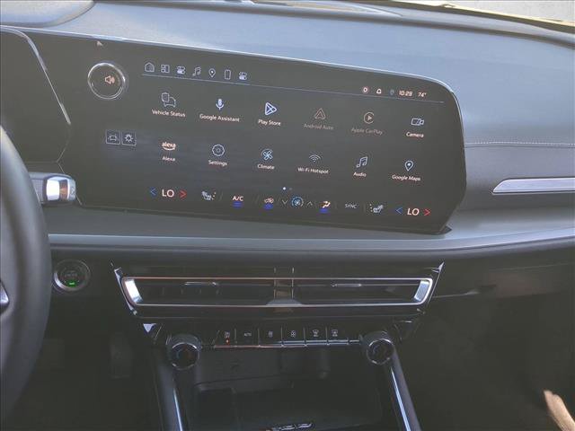 Used 2024 Chevrolet Traverse LT w/ LPO, Floor Liner Package FWD image 15