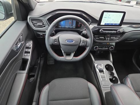 Used 2025 Ford Escape ST-Line image 8