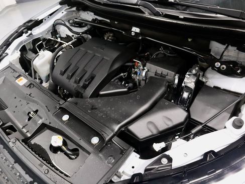 Used 2024 Mitsubishi Eclipse Cross Ralliart image 17