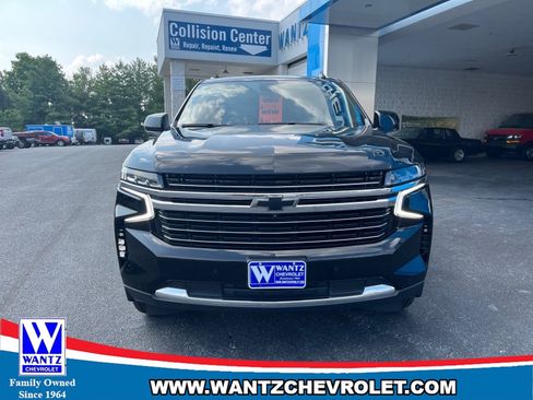 Used 2023 Chevrolet Tahoe LT w/ LT Signature Package AWD/4WD image 3