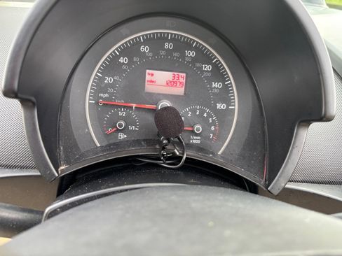 Used 2009 Volkswagen Beetle S image 14