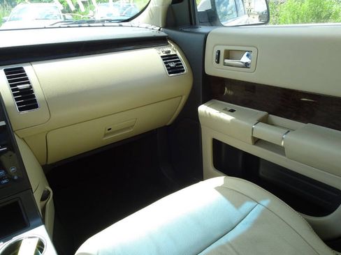 Used 2013 Ford Flex Limited FWD image 23