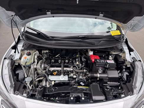 Used 2025 Nissan Versa SV FWD image 30