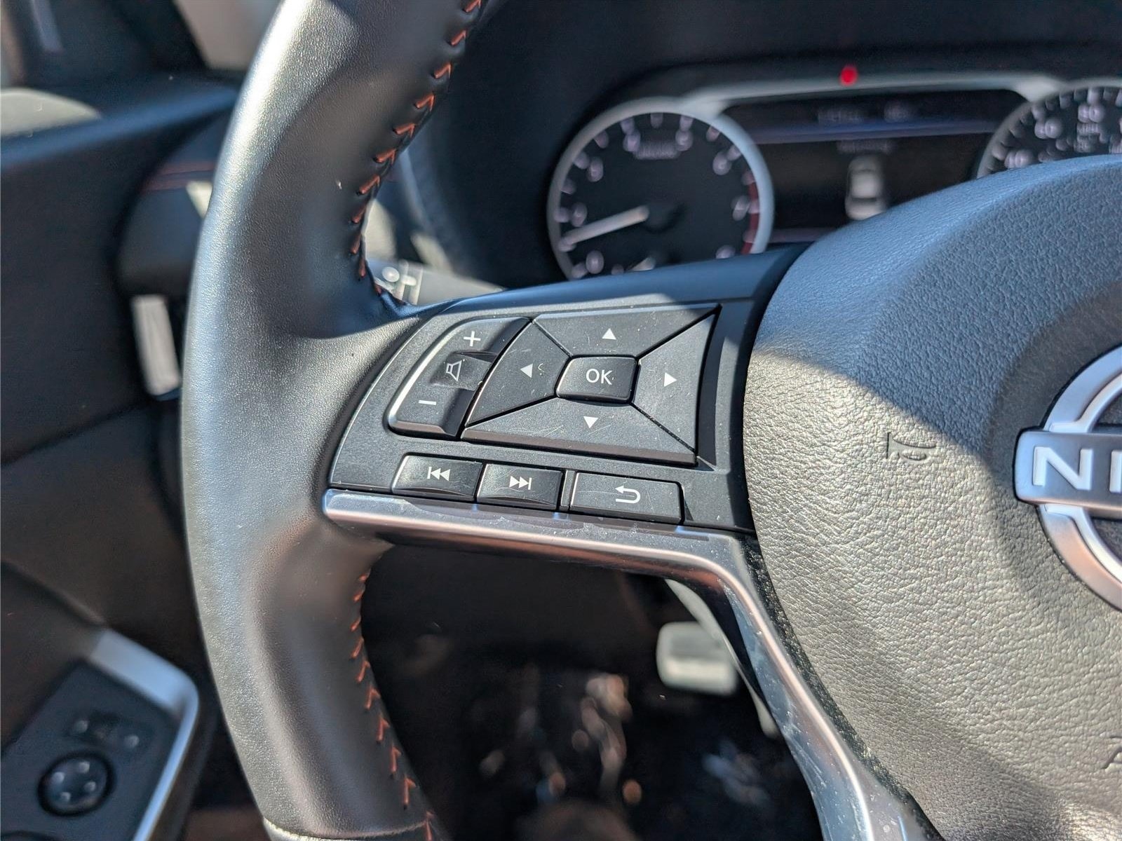 Used 2025 Nissan Sentra SR FWD image 21