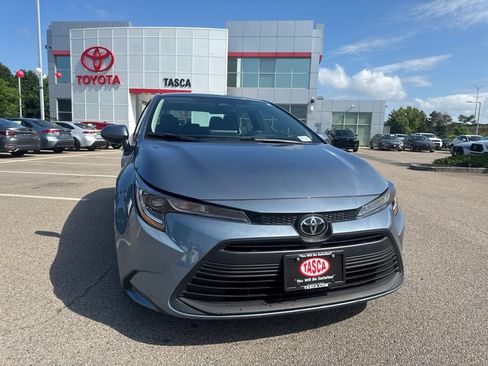 Used 2024 Toyota Corolla LE FWD image 12