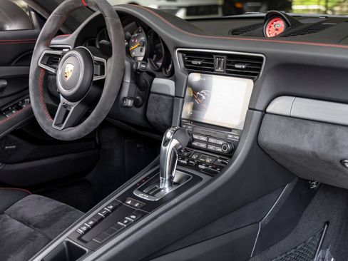 Certified 2018 Porsche 911 GT3 RWD image 54