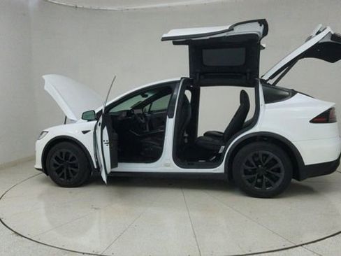Used 2023 Tesla Model X image 76