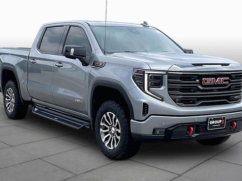 Used 2023 GMC Sierra 1500 AT4 w/ AT4 Preferred Package AWD/4WD image 3