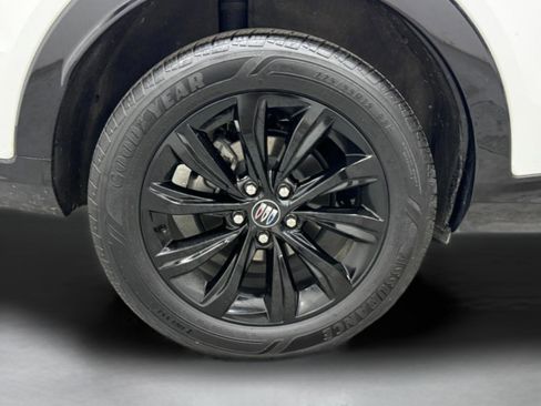 Used 2024 Buick Envista Sport Touring w/ Convenience I Package image 8