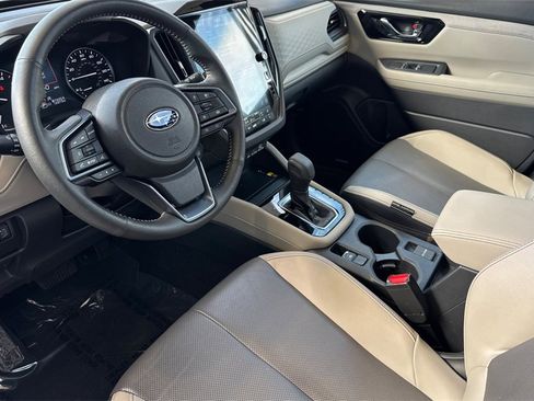 Certified 2025 Subaru Forester Limited image 14