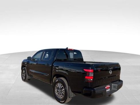 Certified 2024 Nissan Frontier SL image 2