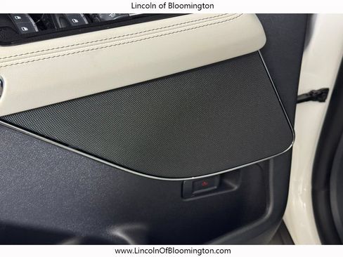 New 2026 Lincoln Aviator AWD image 19