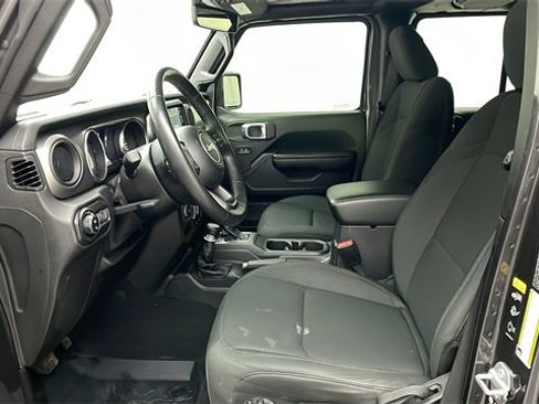 Used 2021 Jeep Gladiator Willys image 5
