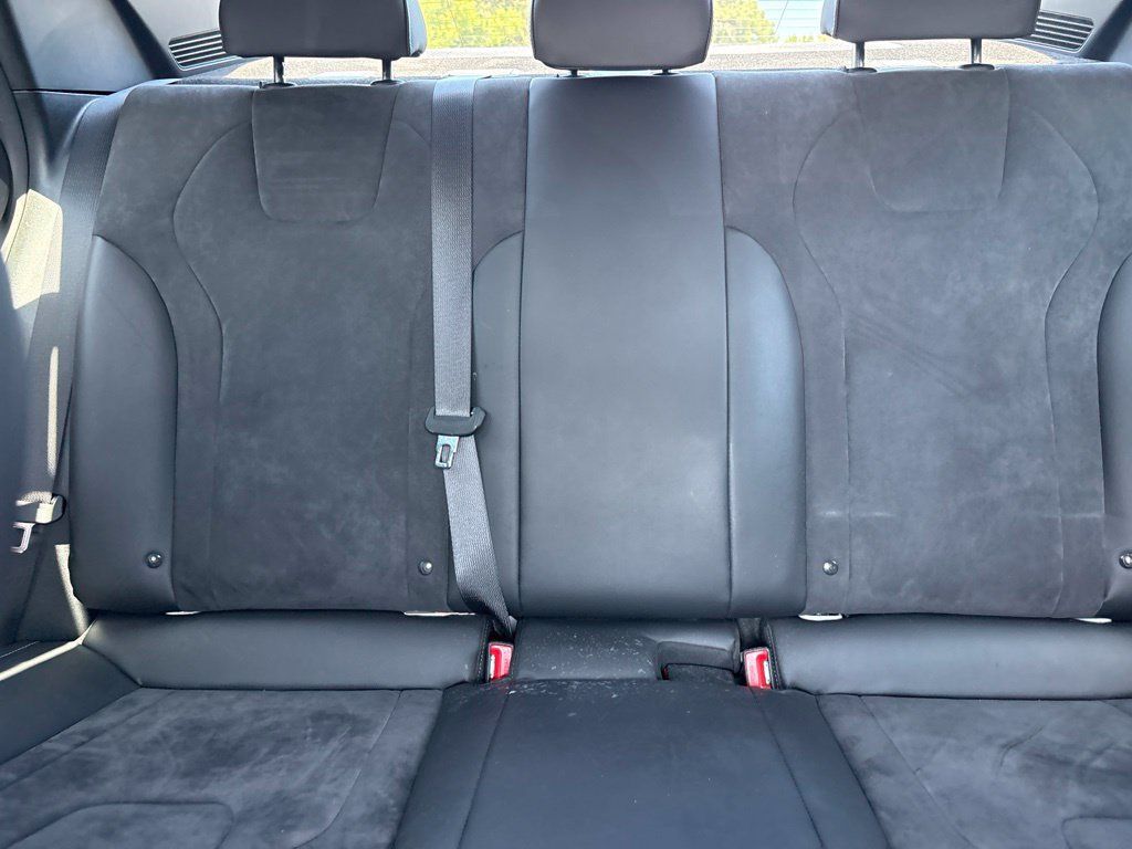 Used 2022 Hyundai Elantra N FWD image 13