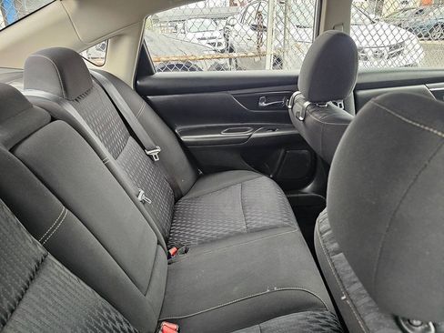 Used 2018 Nissan Altima 2.5 S FWD image 7