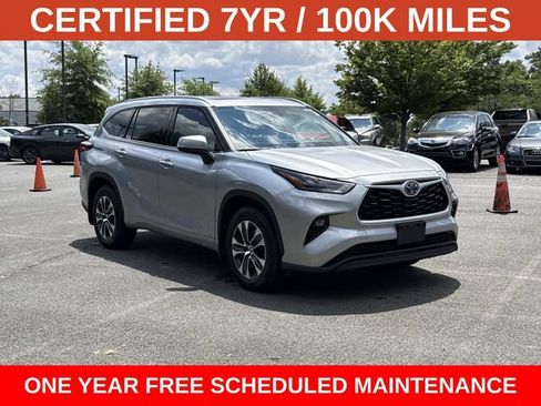 Used 2022 Toyota Highlander XLE AWD/4WD image 1