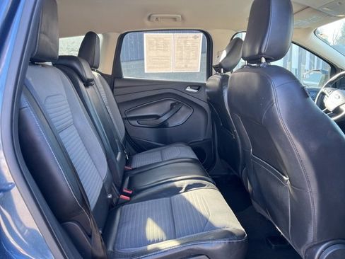 Used 2018 Ford Escape SE w/ SE Sport Appearance Package image 13