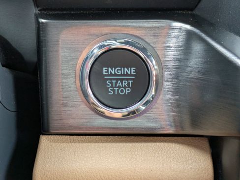 Used 2024 Ford F350 Lariat w/ Lariat Ultimate Package image 25