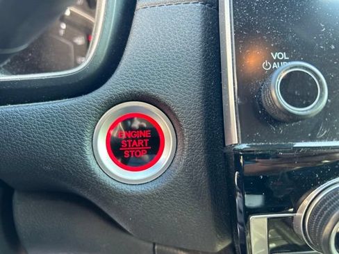 Used 2018 Honda CR-V Touring image 19