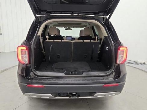 Used 2023 Ford Explorer XLT w/ Equipment Group 202A RWD image 29