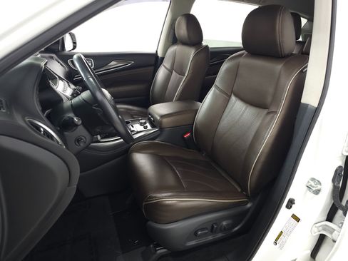 Used 2019 INFINITI QX60 Luxe w/ Essential Package image 12