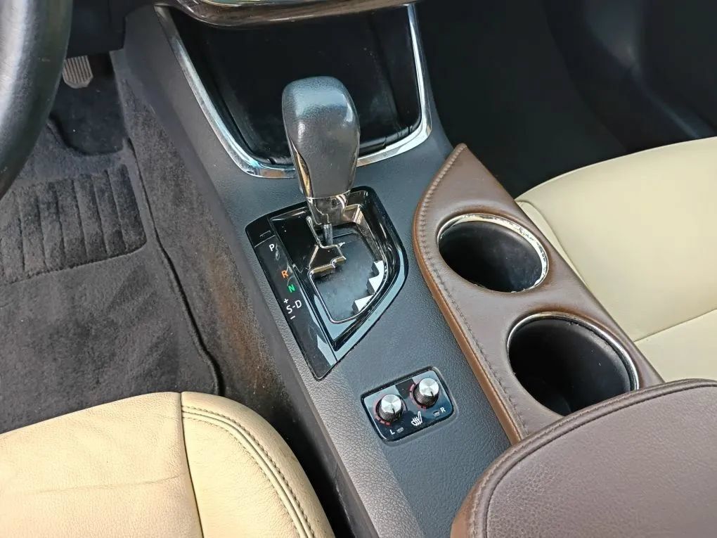Used 2014 Toyota Avalon XLE Premium FWD image 14