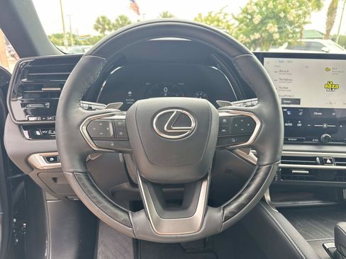 Used 2025 Lexus RX 350 AWD w/ Convenience Package image 26