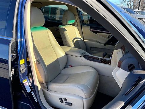 Used 2012 Lexus LS 460 image 10