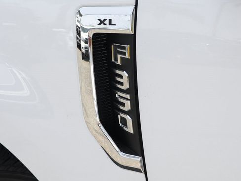 Used 2022 Ford F350 XL w/ Power Equipment Group image 55