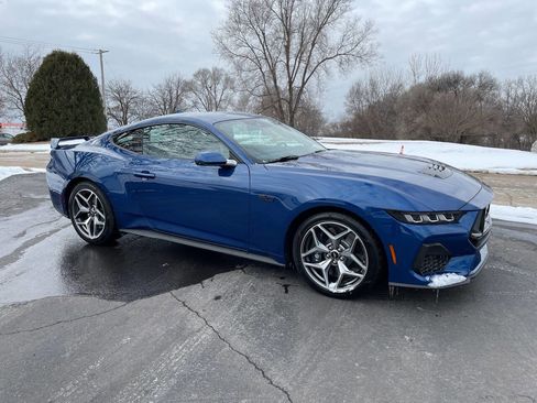 Used 2024 Ford Mustang GT Premium w/ GT Performance Package image 16