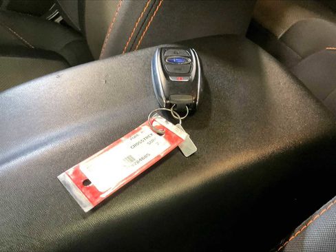 Used 2021 Subaru Crosstrek 2.0i Premium w/ Moonroof Package image 16