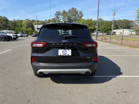 Used 2026 Ford Escape SE FWD image 6
