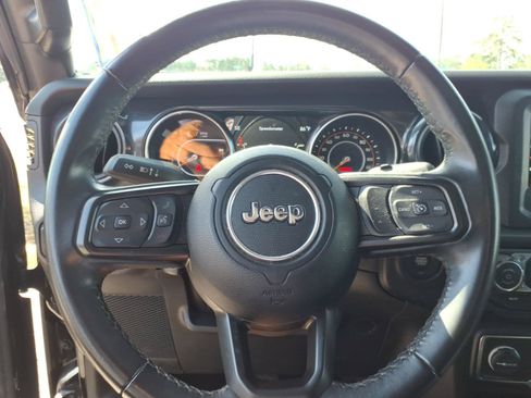 Used 2022 Jeep Wrangler Unlimited Sport AWD/4WD image 30