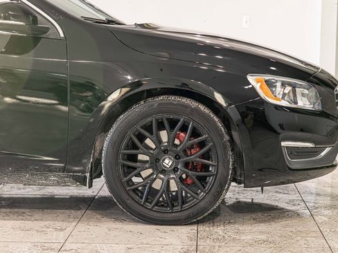 Used 2017 Volvo S60 T5 Inscription w/ Technology Package image 10