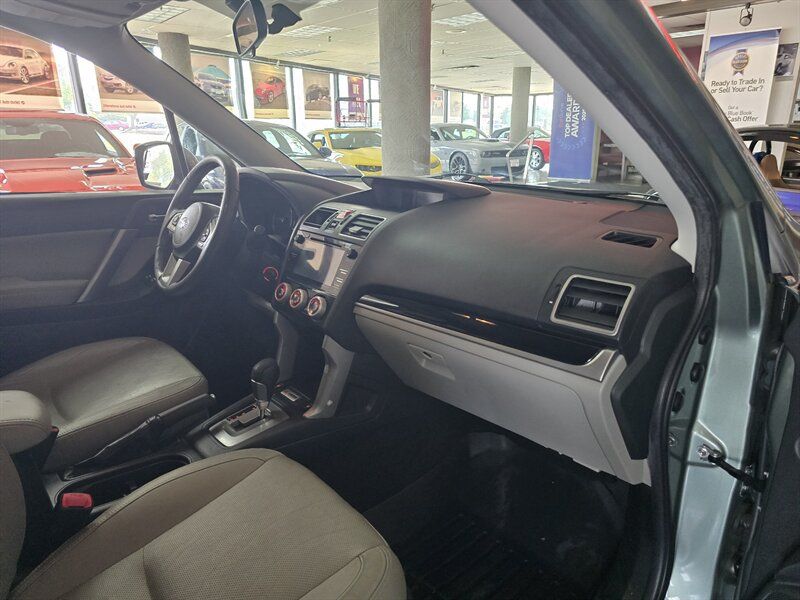 Used 2017 Subaru Forester 2.5i Limited AWD/4WD image 13