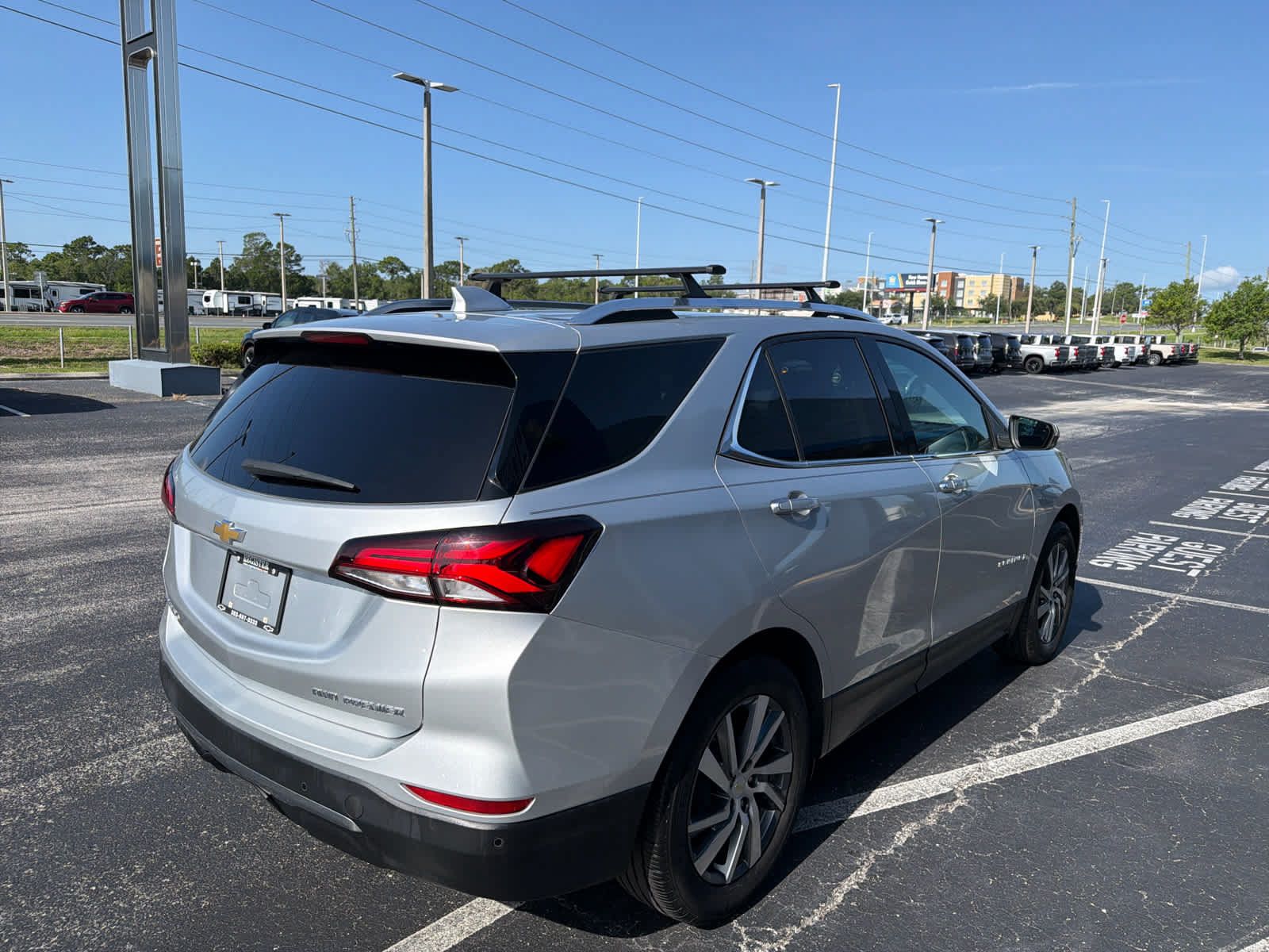 Used 2022 Chevrolet Equinox Premier AWD/4WD image 5